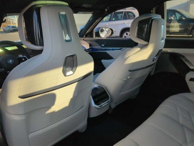 2026 BMW 750e xDrive 750e xDrive