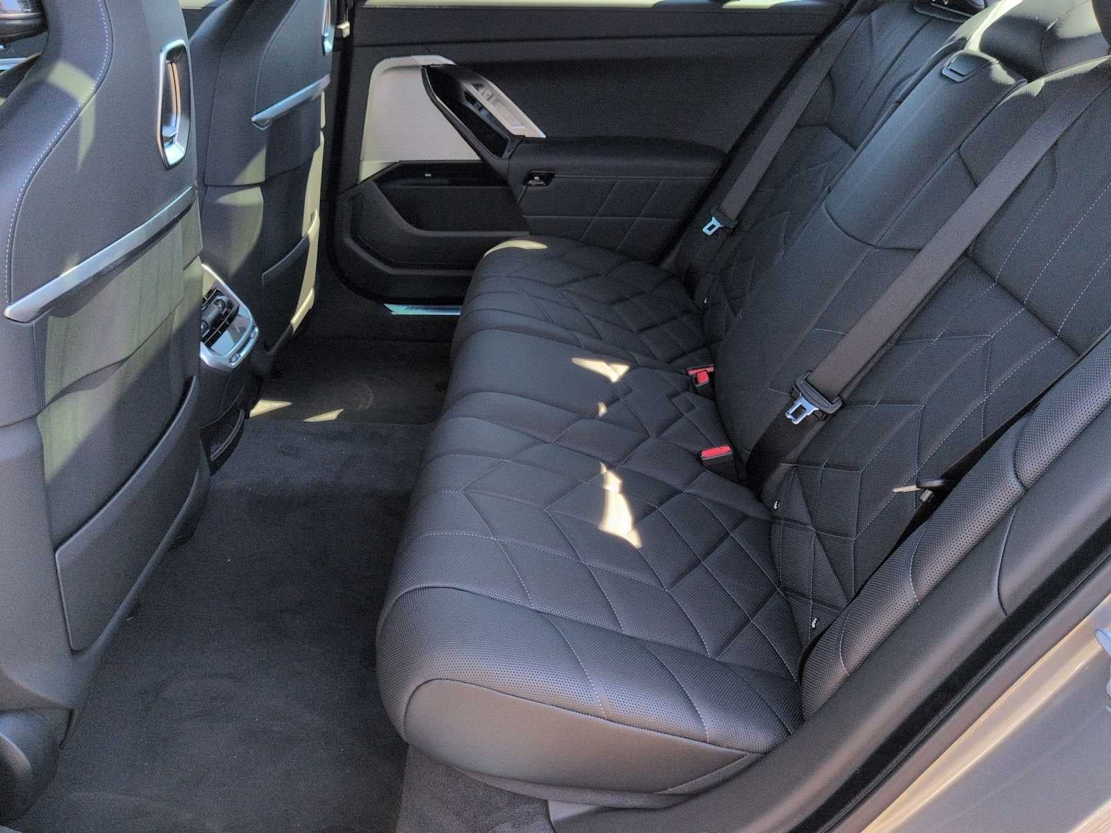 2026 BMW 750e xDrive 750e xDrive