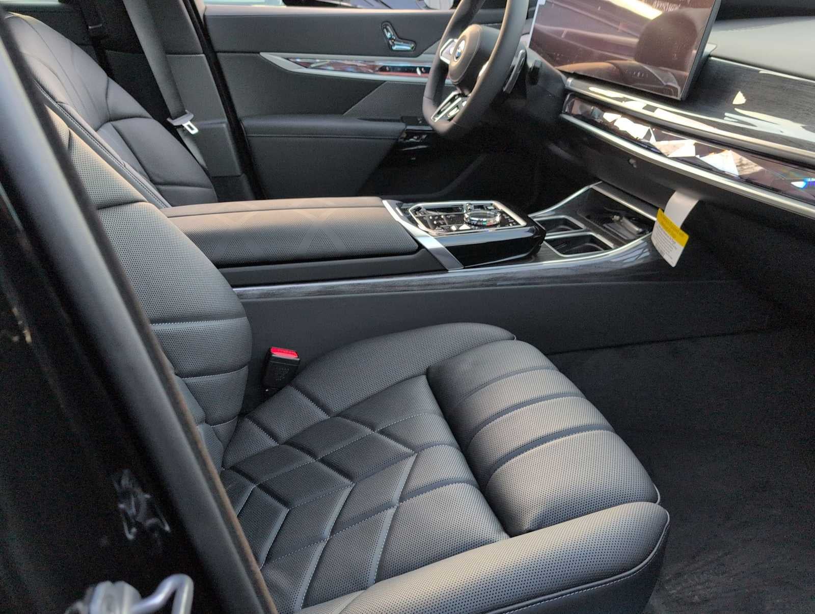 2026 BMW 750e xDrive 750e xDrive