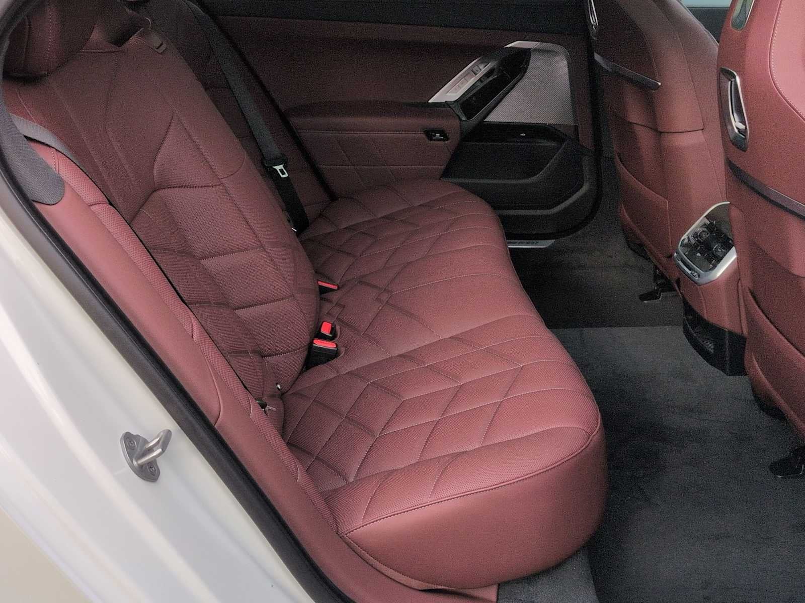 2026 BMW 750e xDrive 750e xDrive