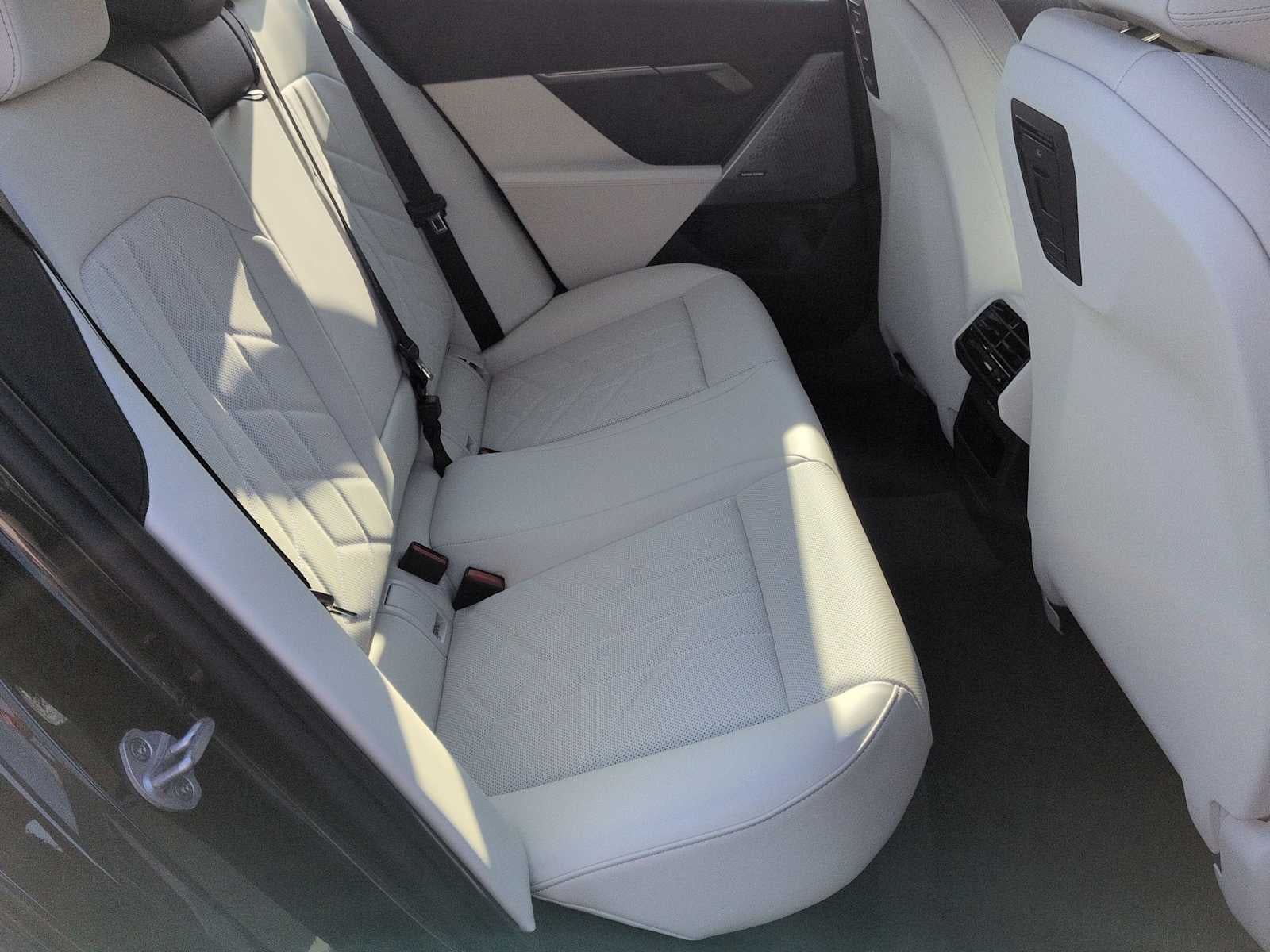 2026 BMW 530i 530i xDrive