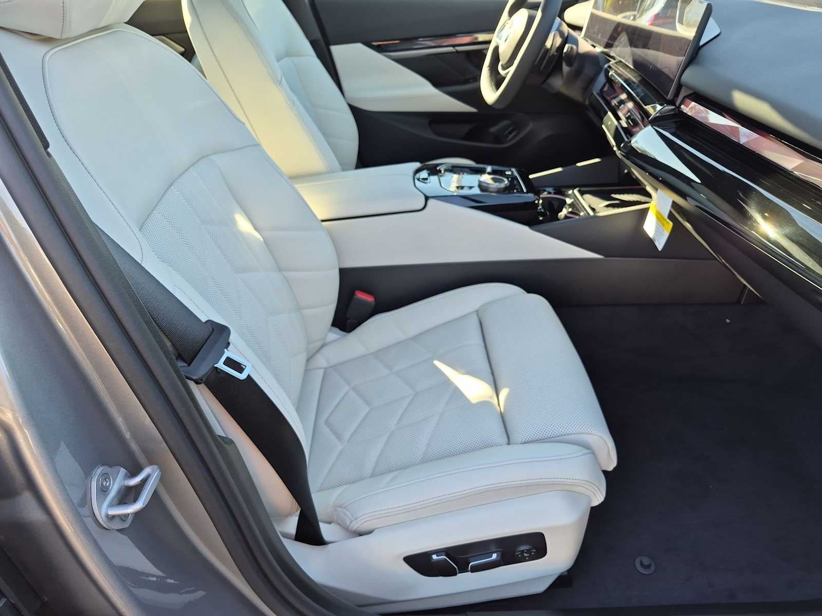 2027 BMW 5 Series 530i xDrive