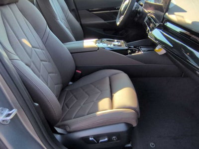 2026 BMW 530i 530i xDrive