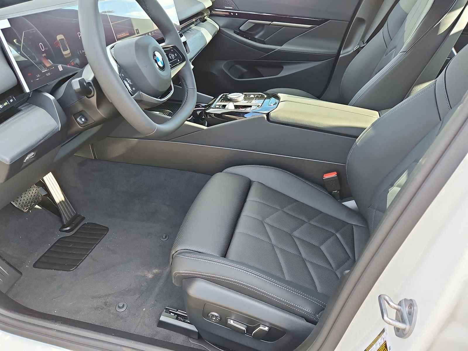 2026 BMW 530i 530i xDrive