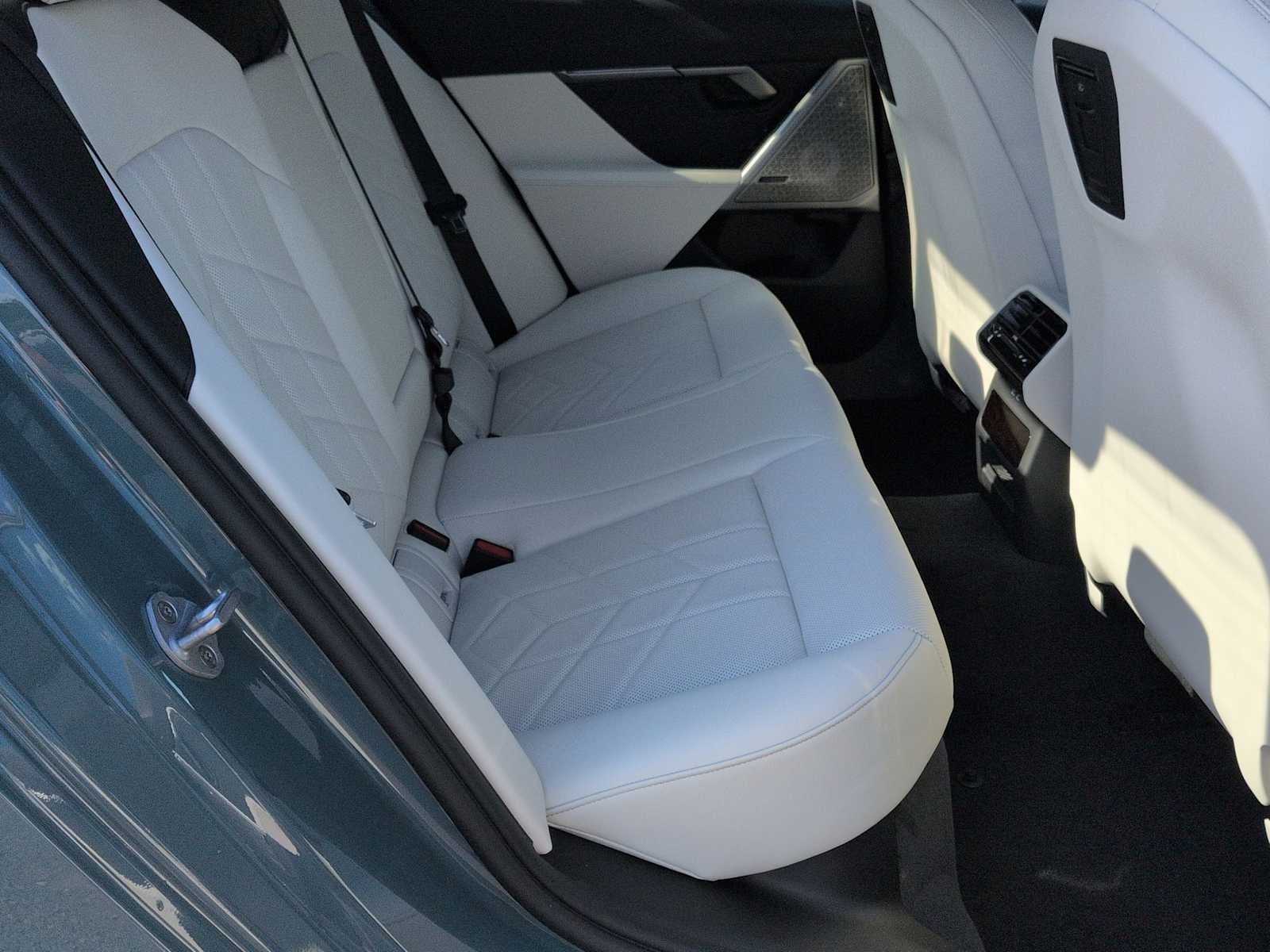 2026 BMW 5 Series 530i xDrive