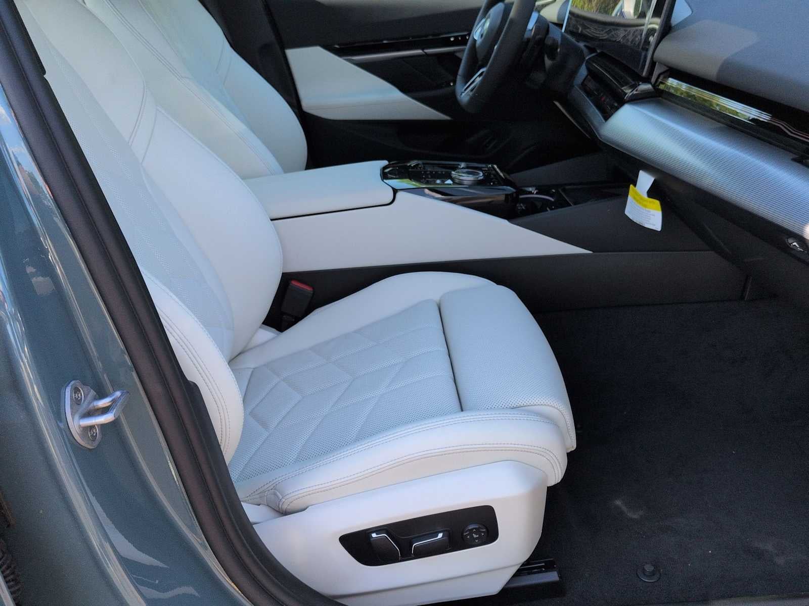 2026 BMW 5 Series 530i xDrive
