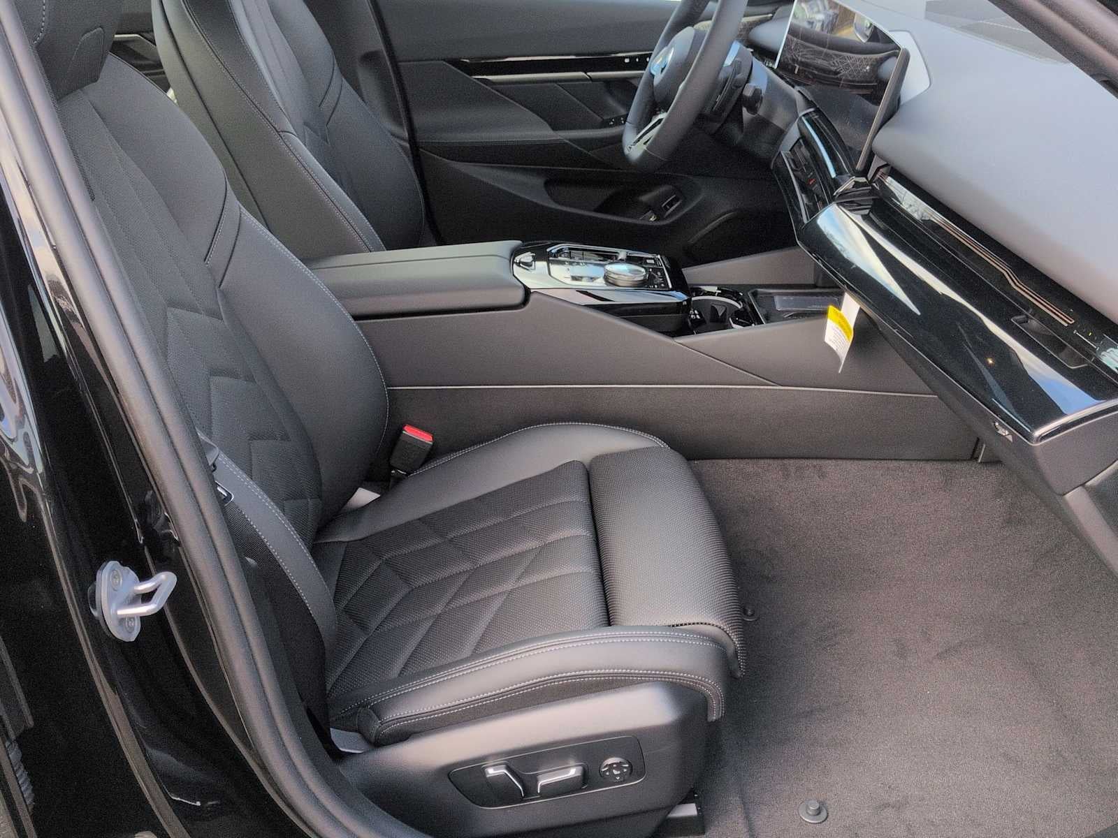 2026 BMW 530i 530i xDrive