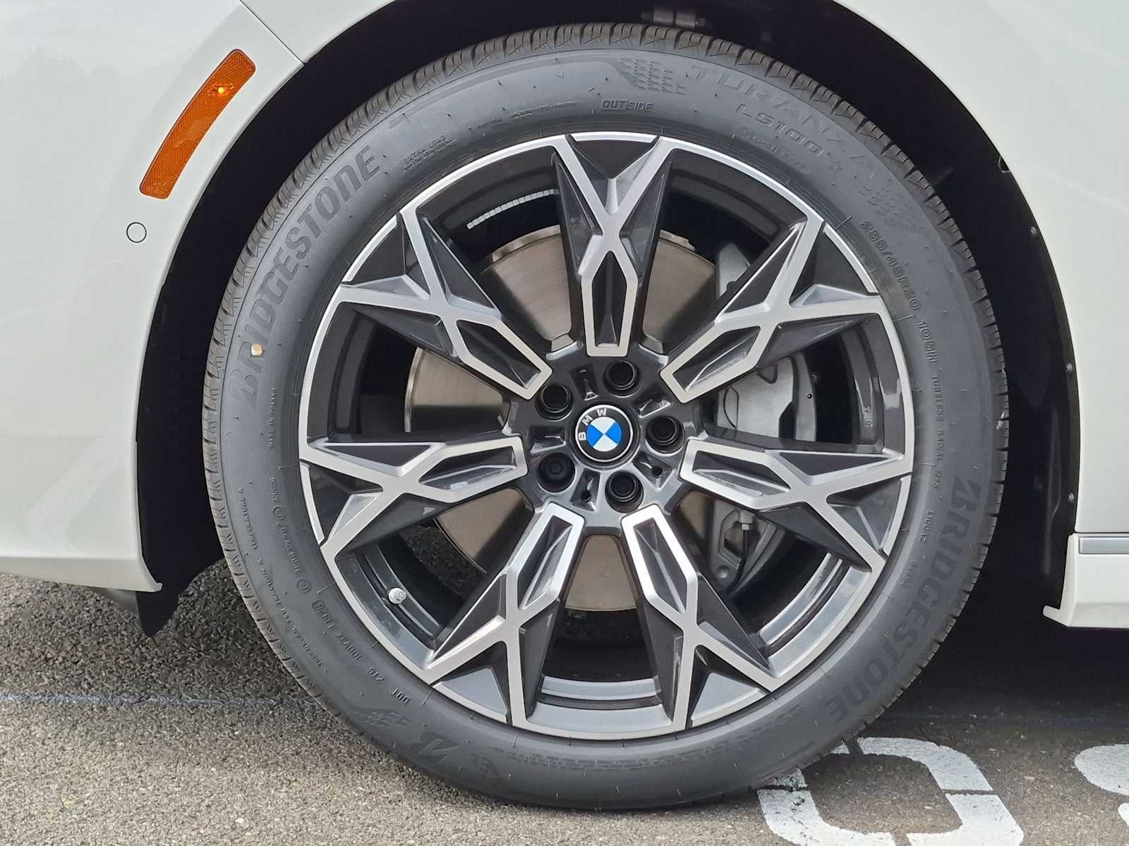 2027 BMW 7 Series 740i xDrive