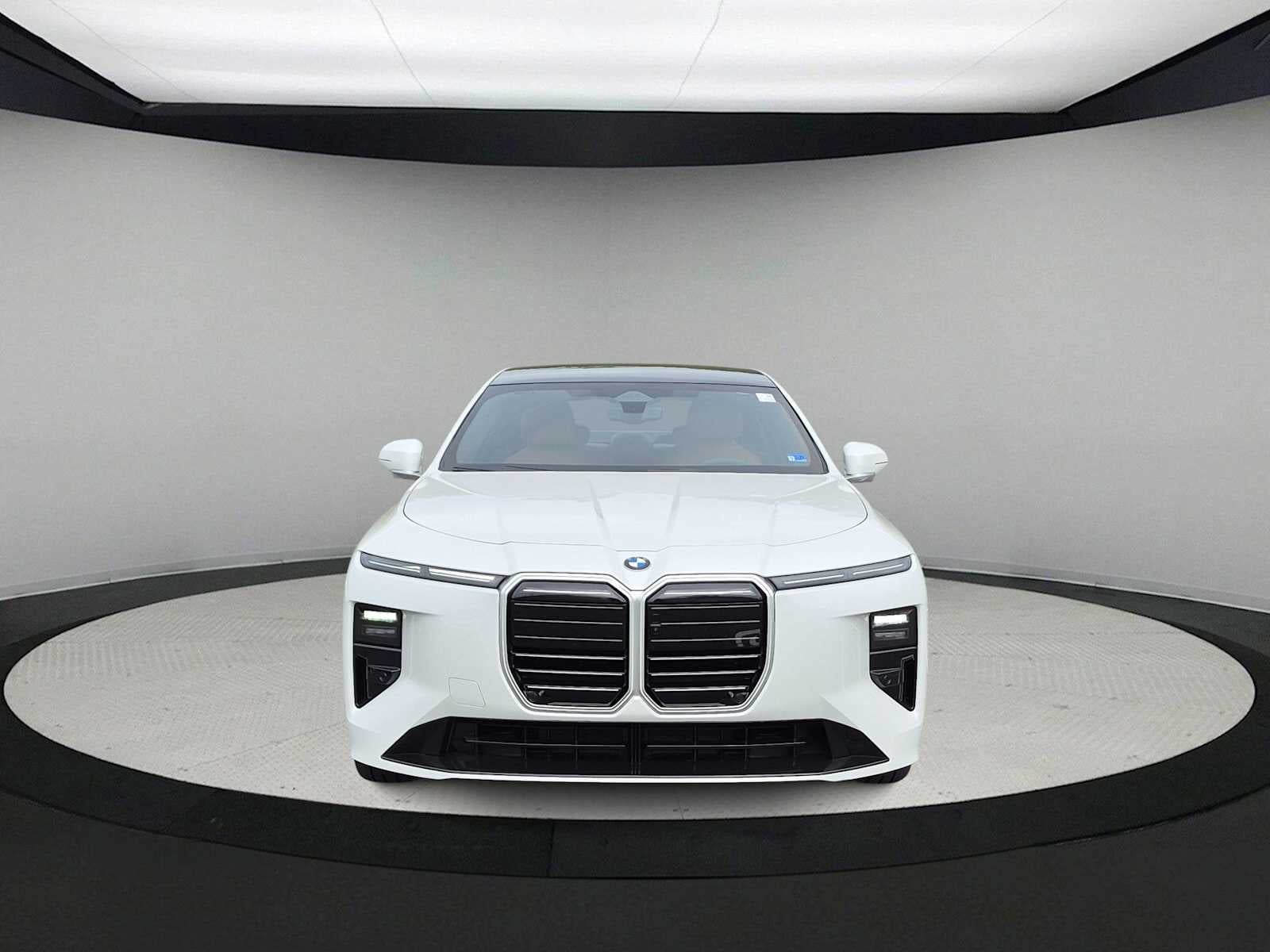 2027 BMW 7 Series 740i xDrive