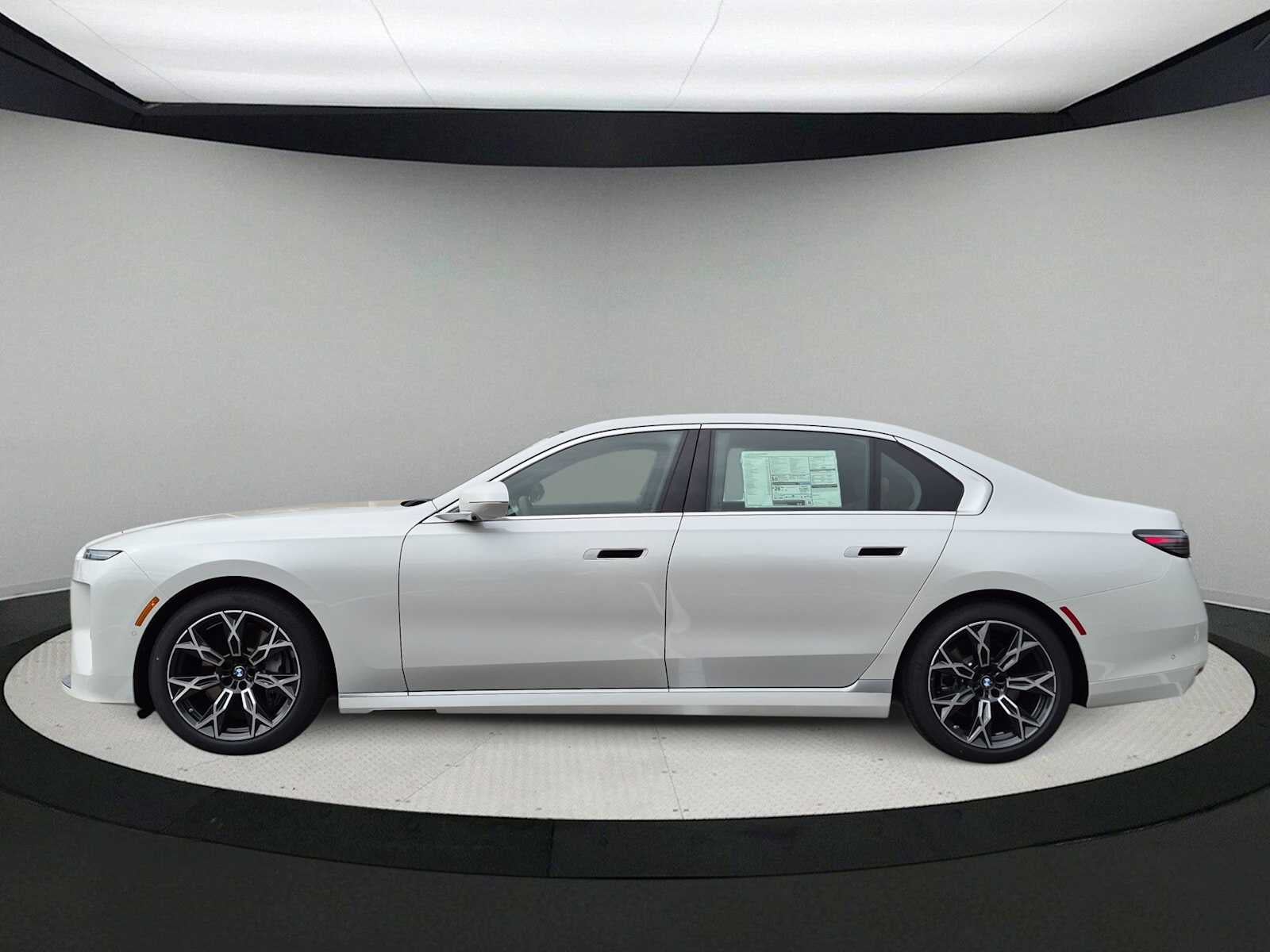 2027 BMW 7 Series 740i xDrive