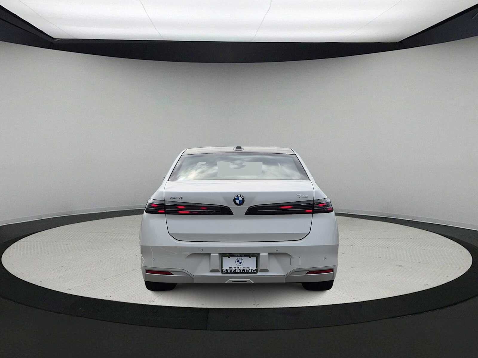 2027 BMW 7 Series 740i xDrive