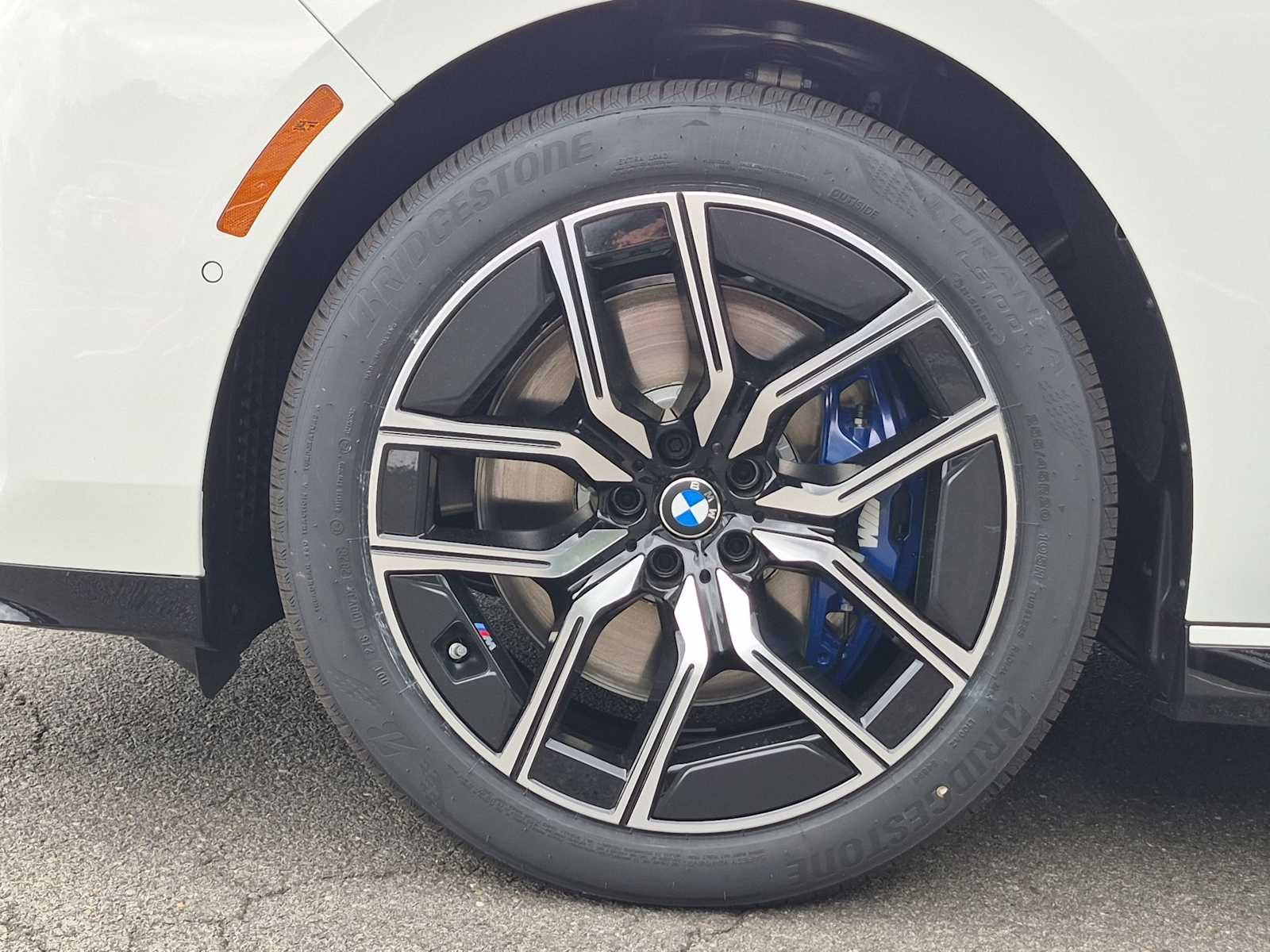 2027 BMW 7 Series 740i xDrive