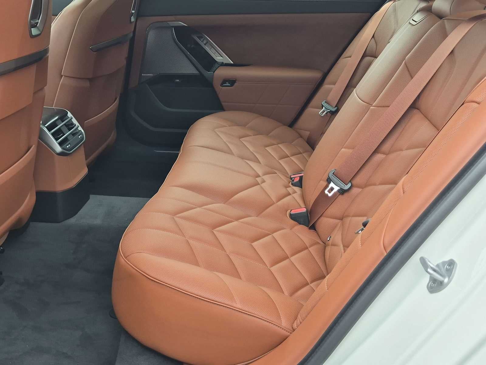 2027 BMW 7 Series 740i xDrive