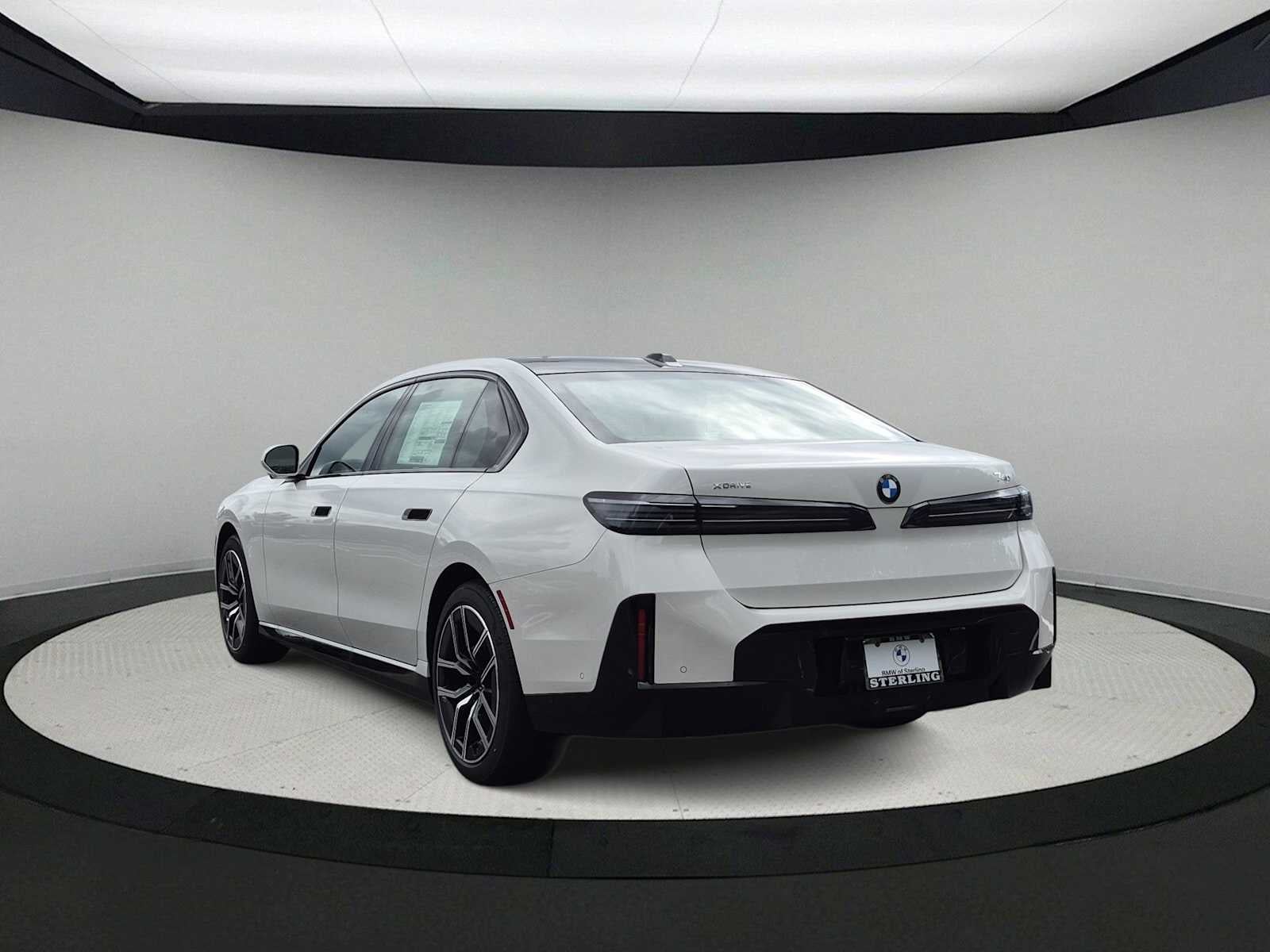 2027 BMW 7 Series 740i xDrive