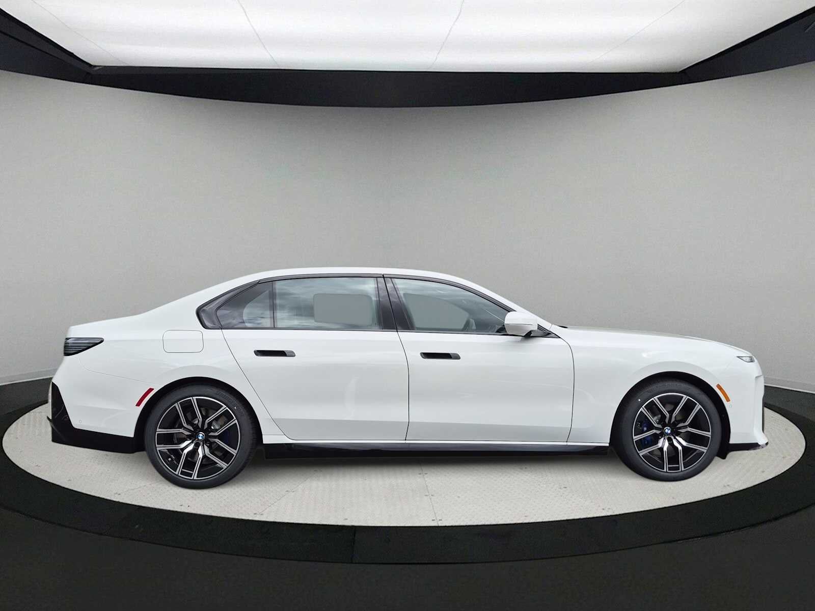 2027 BMW 7 Series 740i xDrive