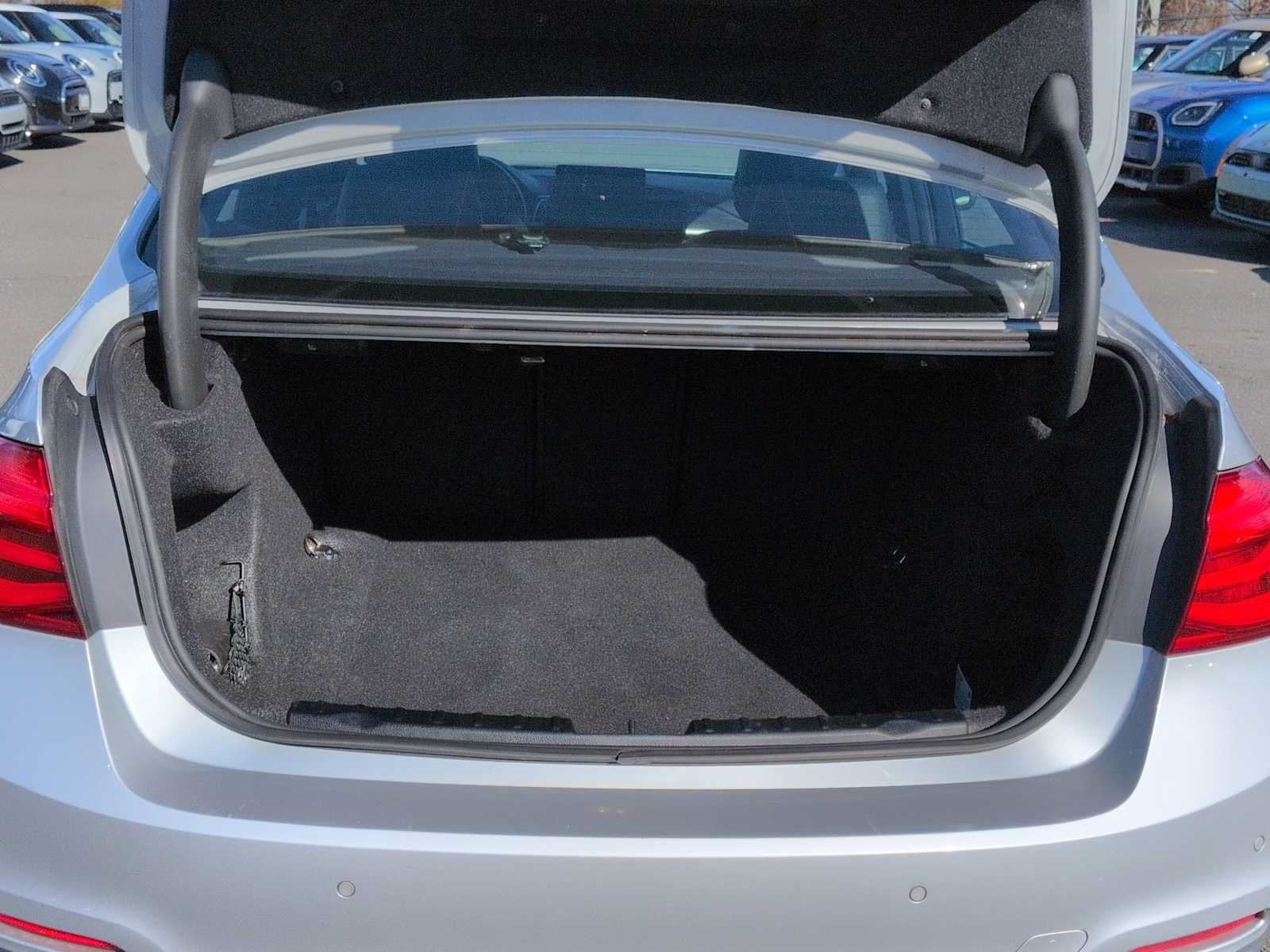 2018 BMW 3 Series 330i