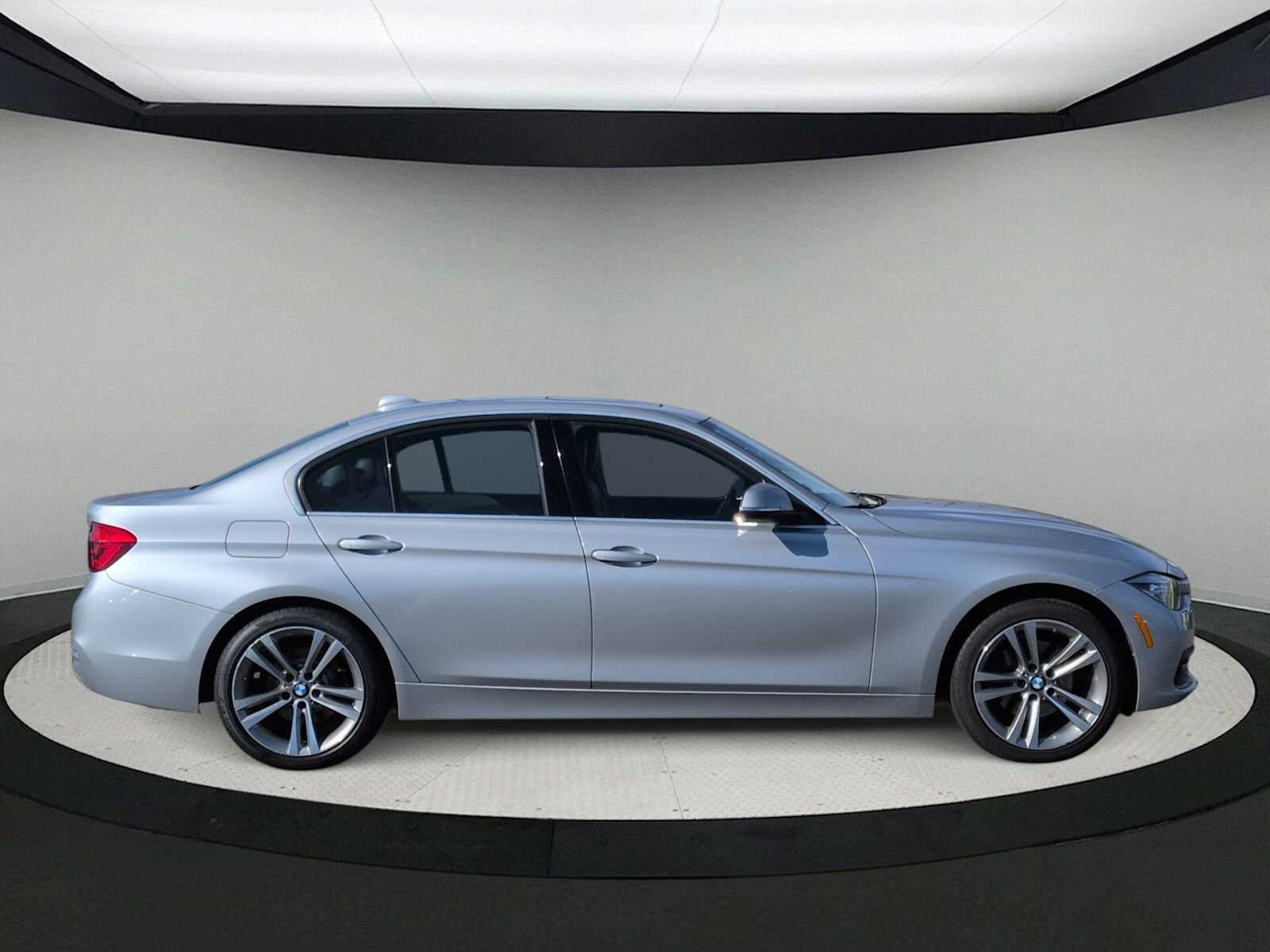 2018 BMW 3 Series 330i