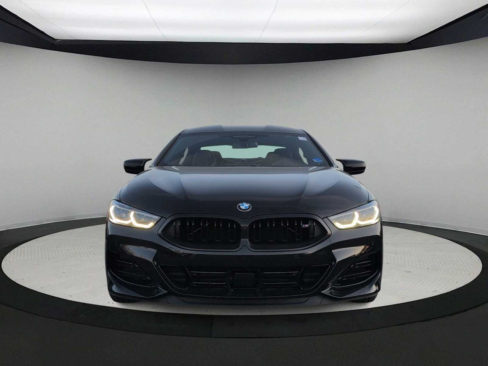2026 BMW 8 Series M850i