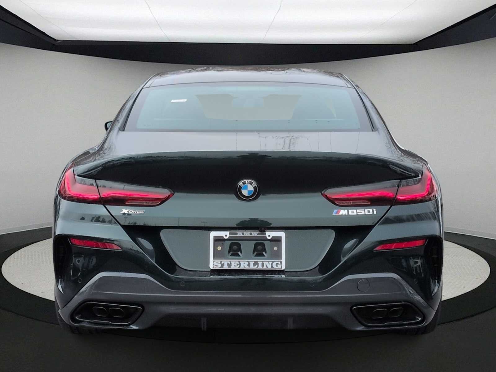 2026 BMW 850i M850i