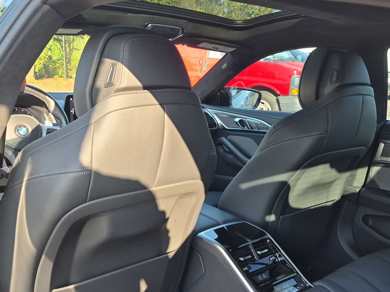 2024 BMW 8 Series M850i