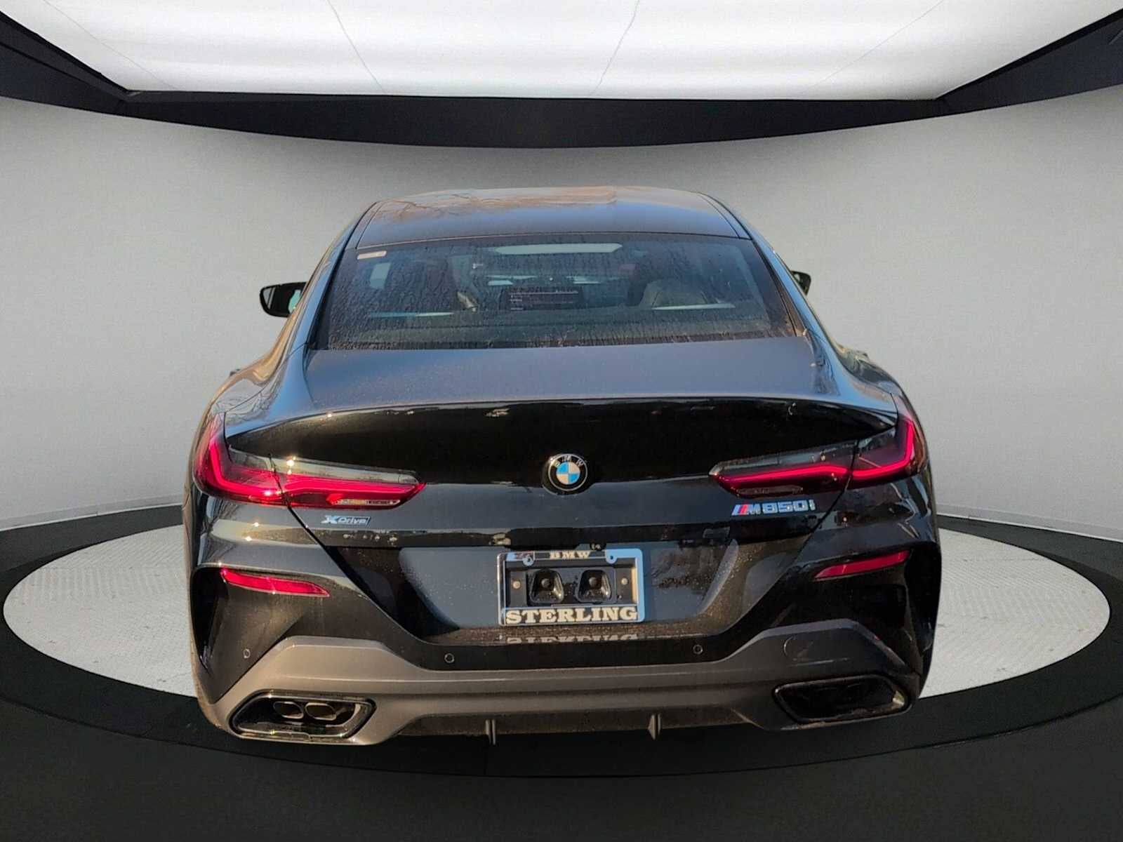 2026 BMW 850i M850i