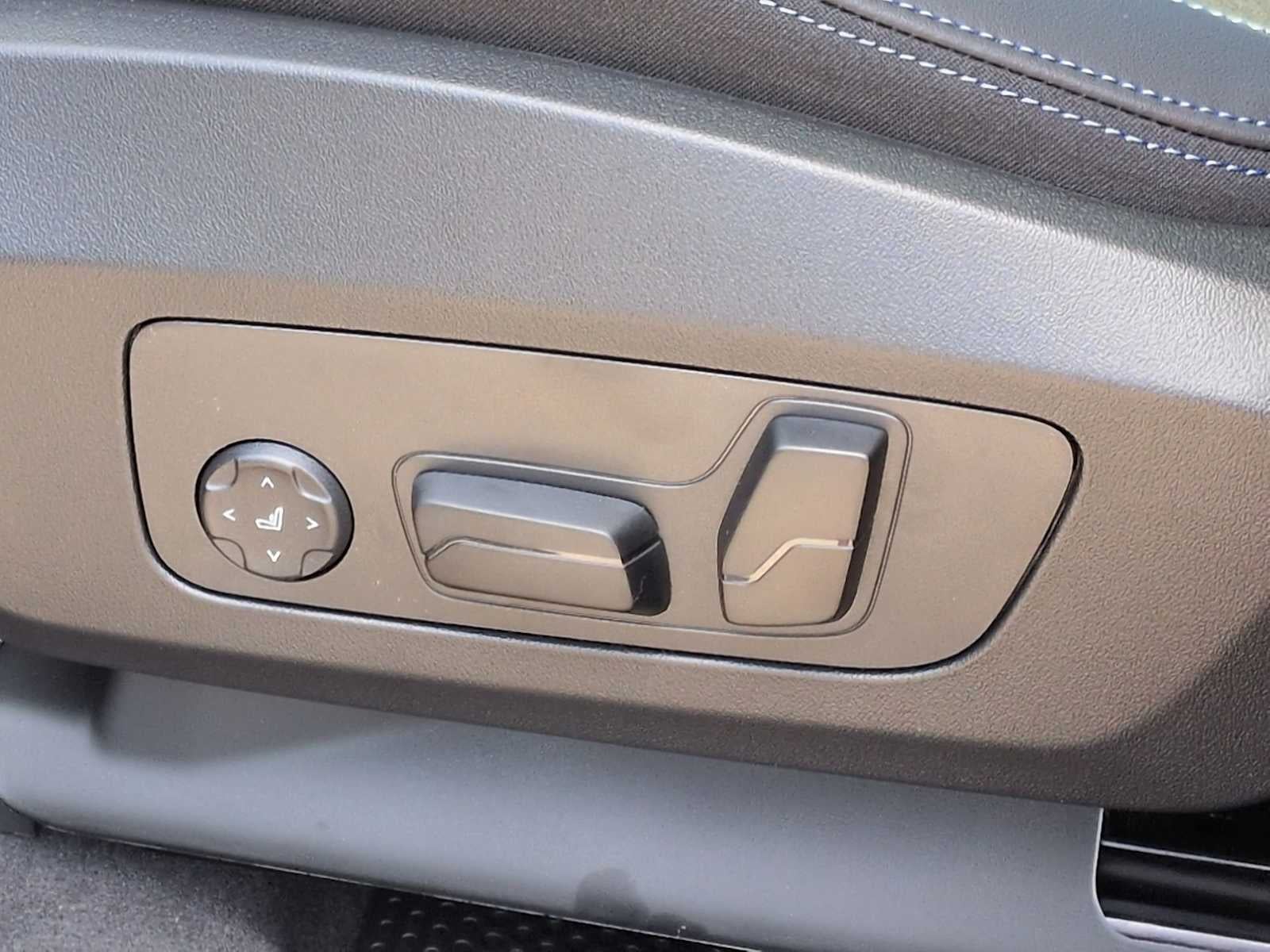 2026 BMW X2 xDrive28i xDrive28i