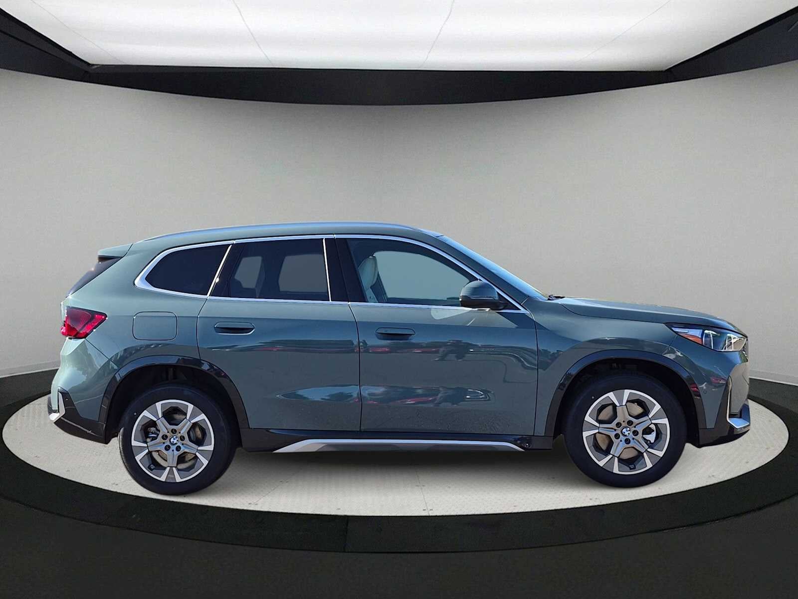 2027 BMW X1 xDrive28i
