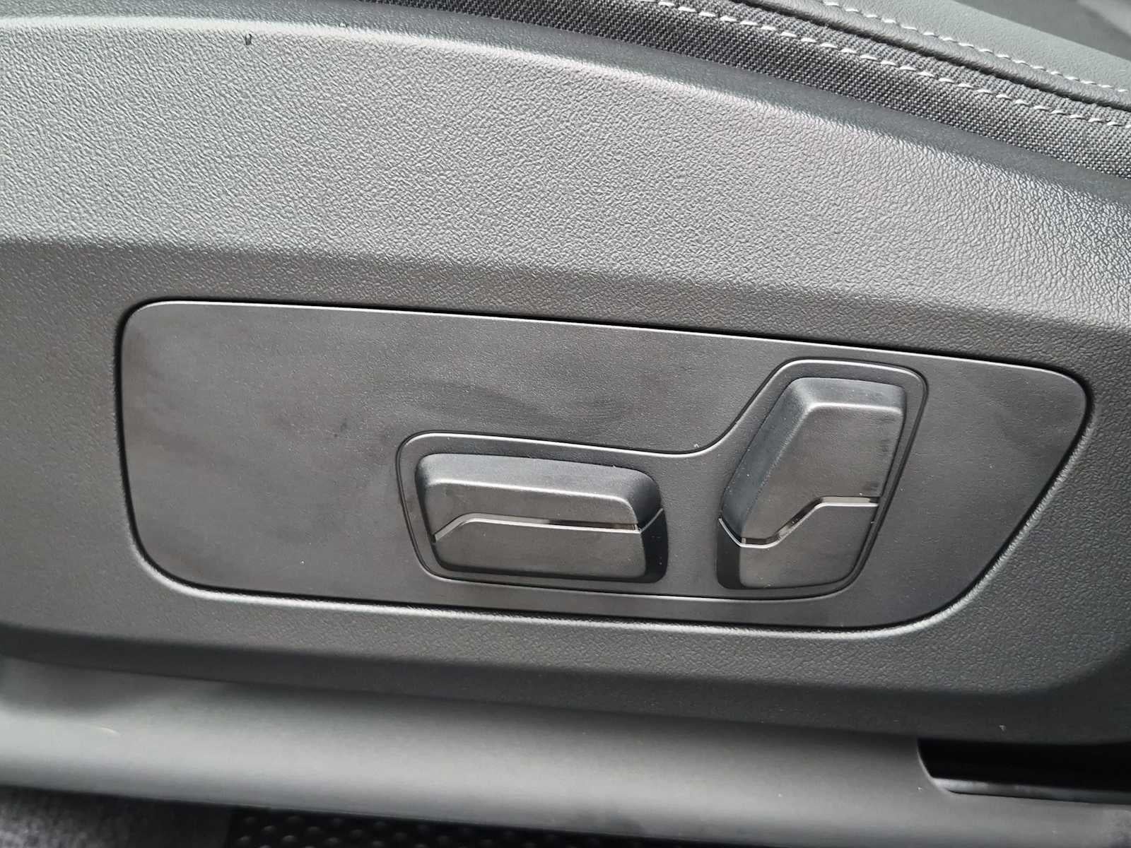 2027 BMW X1 xDrive28i