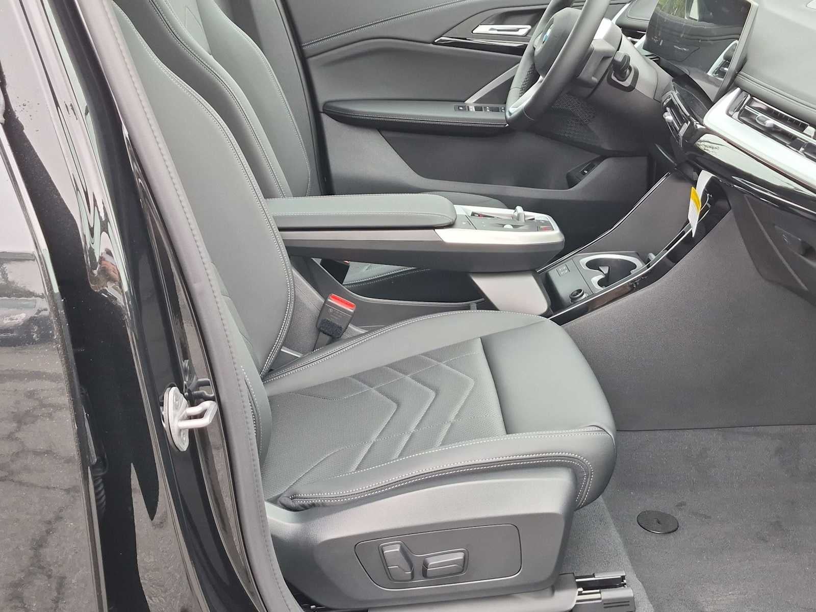 2027 BMW X1 xDrive28i