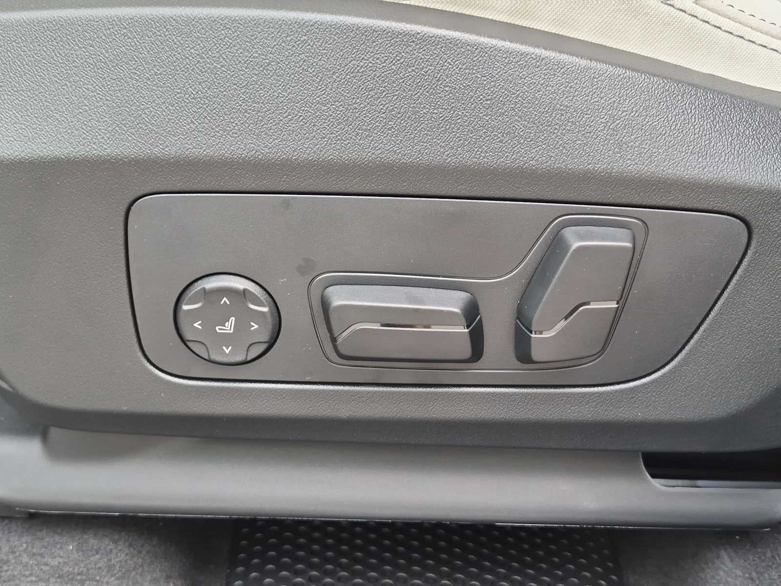 2027 BMW X1 xDrive28i