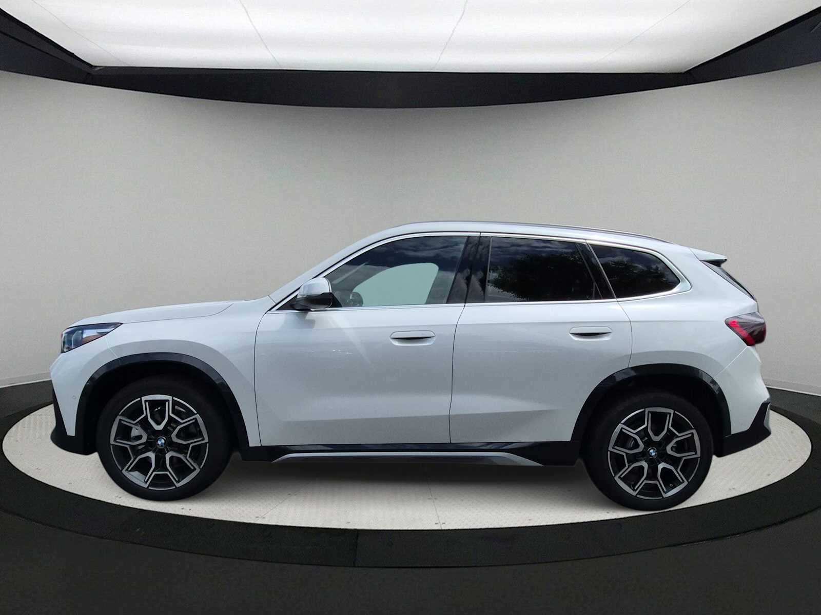 2027 BMW X1 xDrive28i