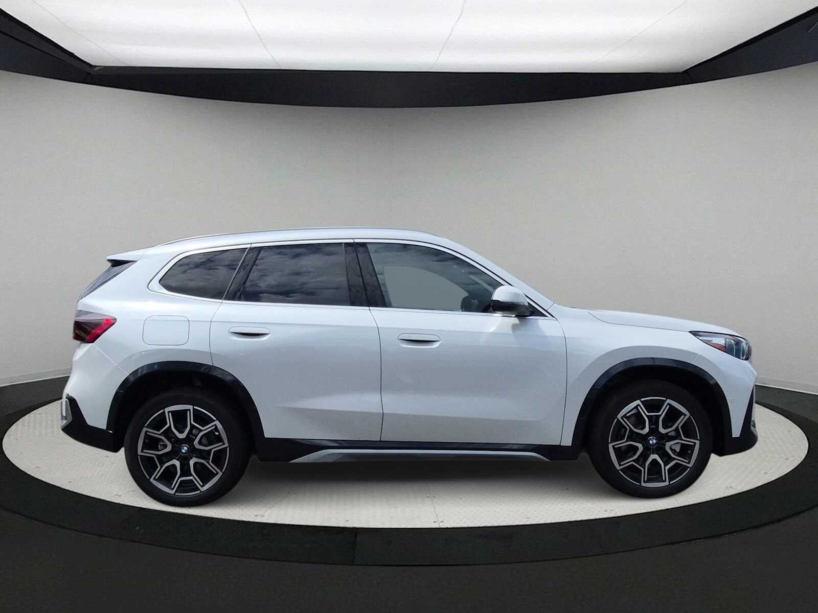 2027 BMW X1 xDrive28i