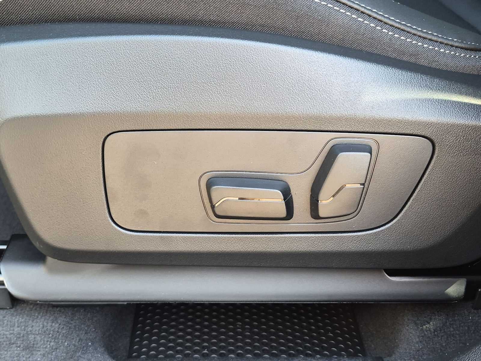 2027 BMW X1 xDrive28i