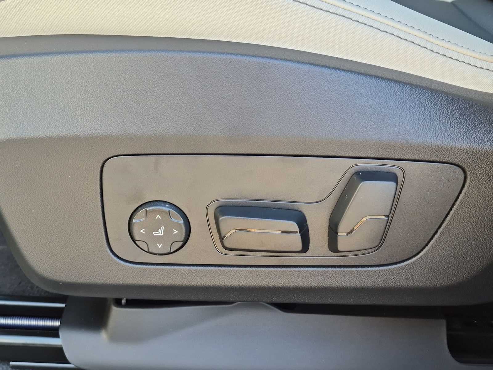 2027 BMW X1 xDrive28i
