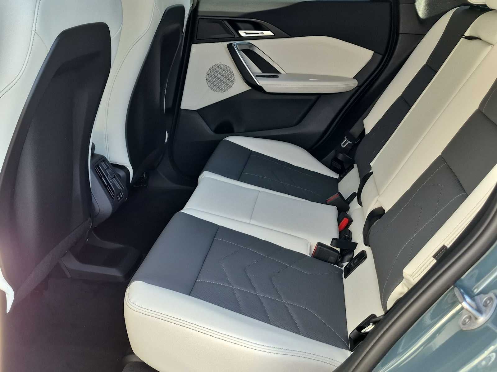 2027 BMW X1 xDrive28i