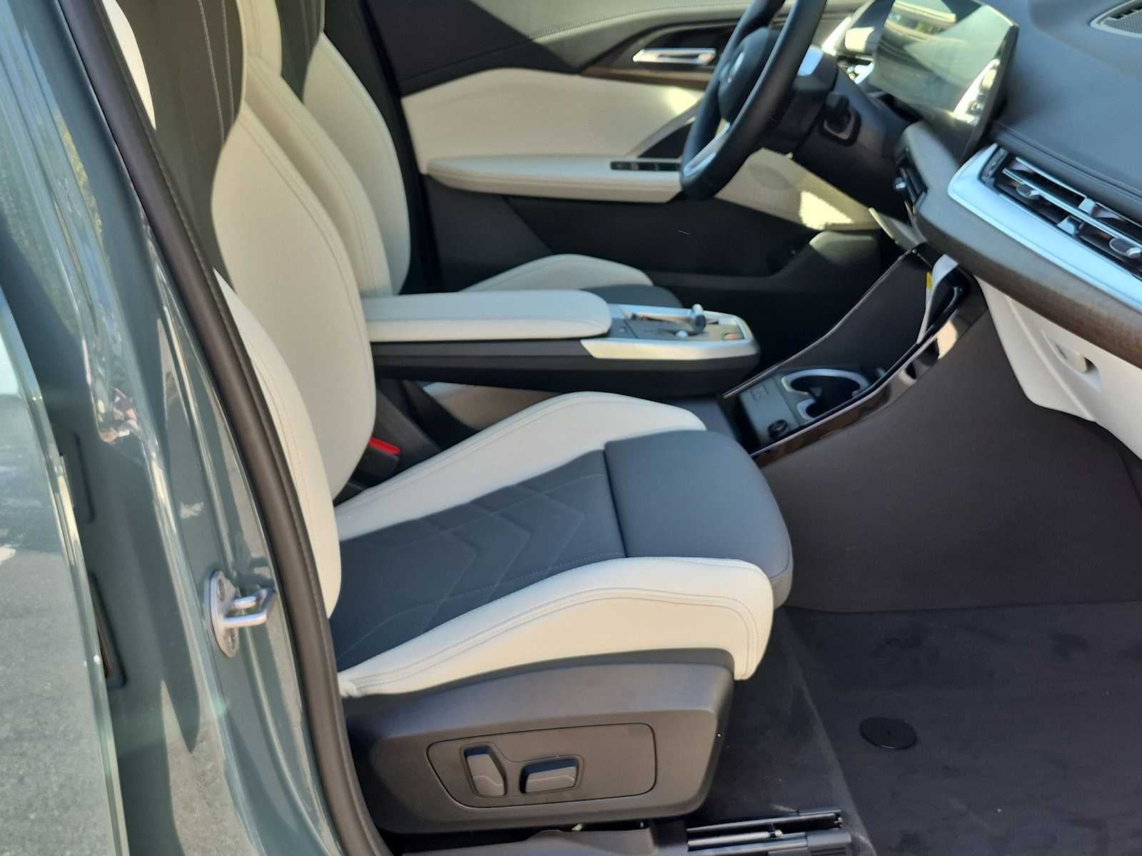 2027 BMW X1 xDrive28i