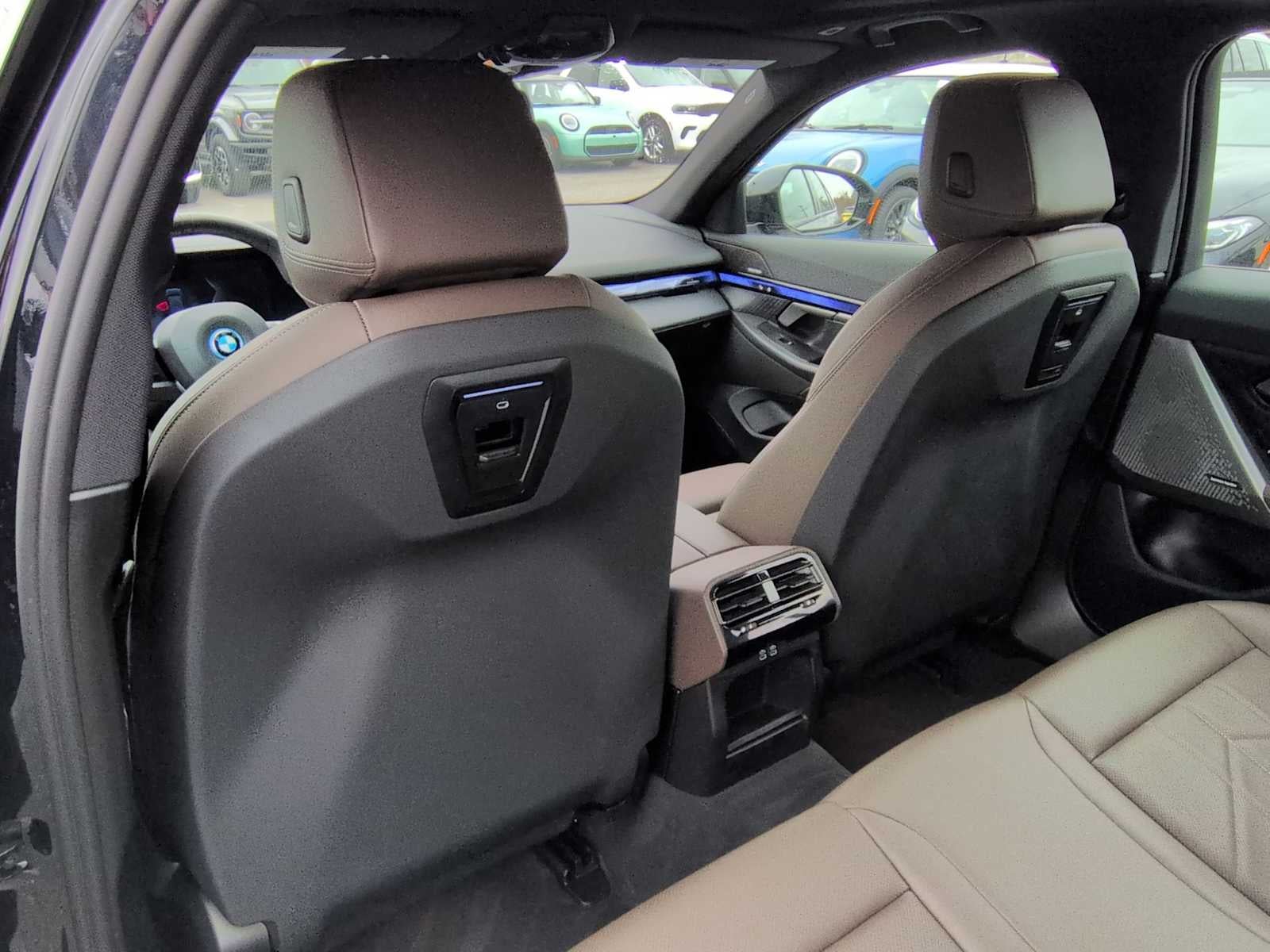 2025 BMW i5 xDrive40 xDrive40