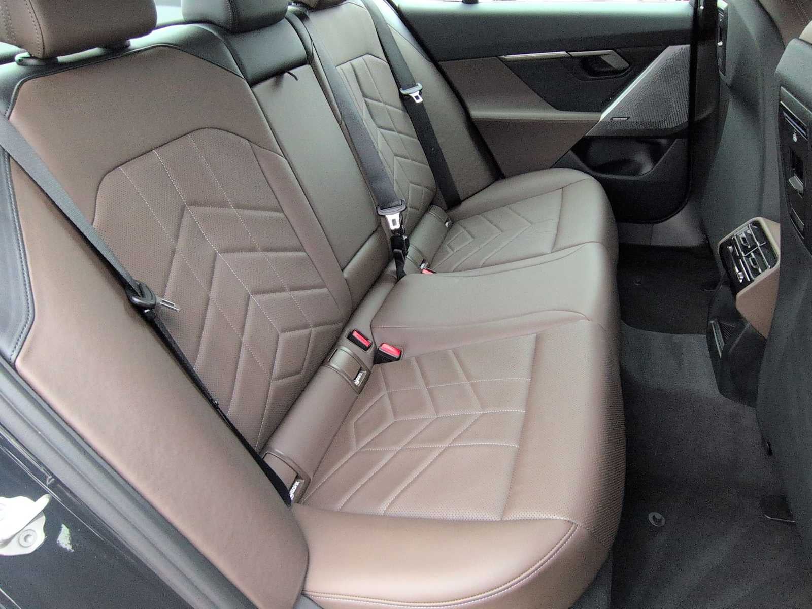 2025 BMW i5 xDrive40 xDrive40