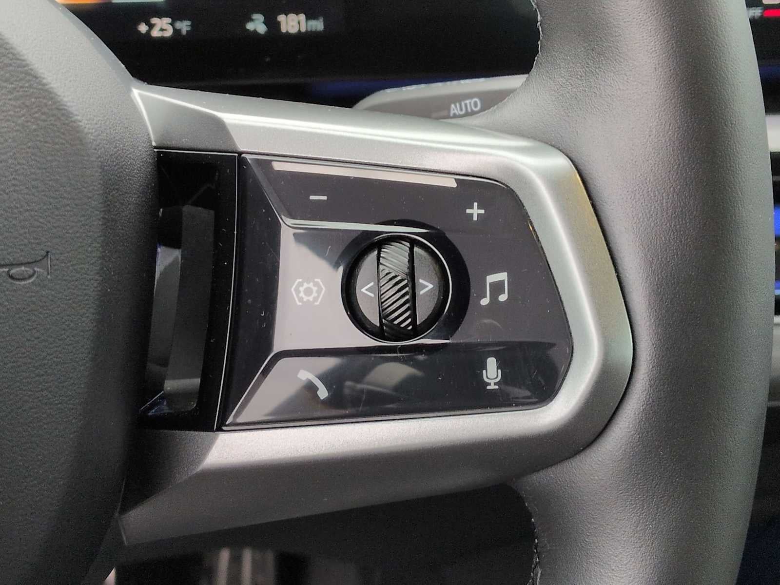 2025 BMW i5 xDrive40 xDrive40