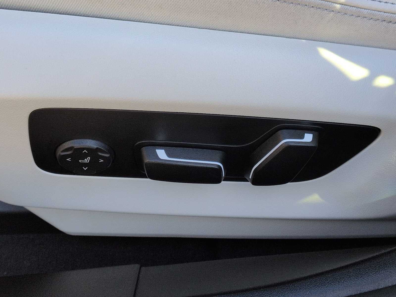 2025 BMW i5 xDrive40