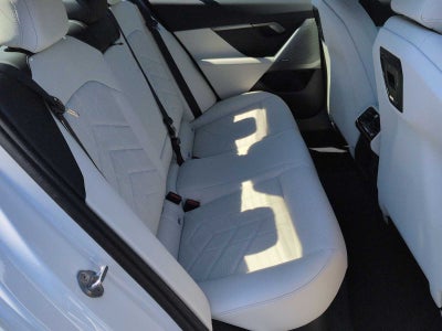 2025 BMW i5 xDrive40