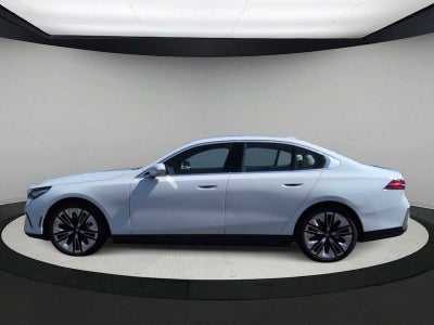 2025 BMW i5 xDrive40