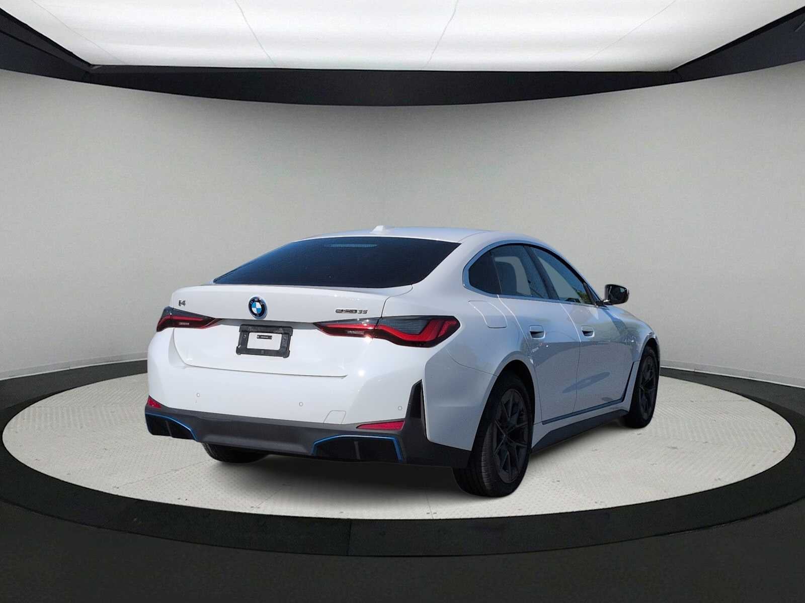 2024 BMW i4 eDrive35
