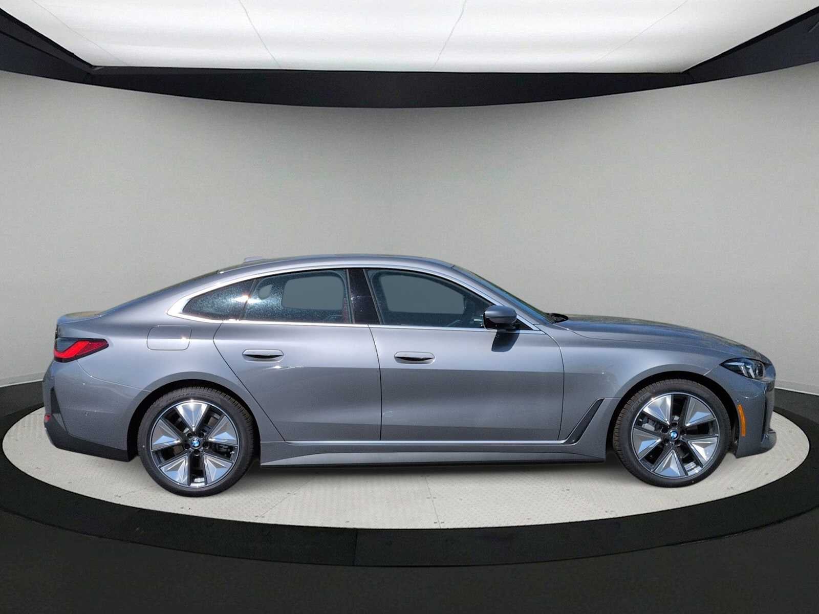 2026 BMW i4 xDrive40