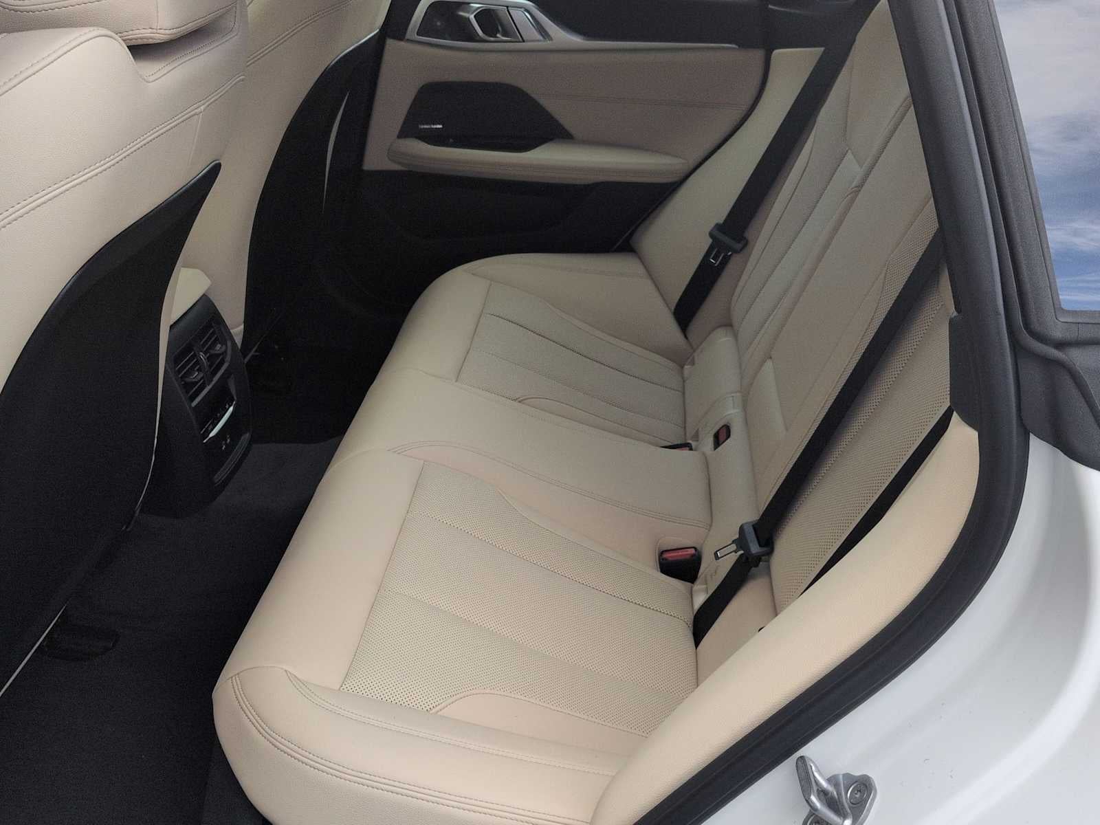2026 BMW i4 xDrive40