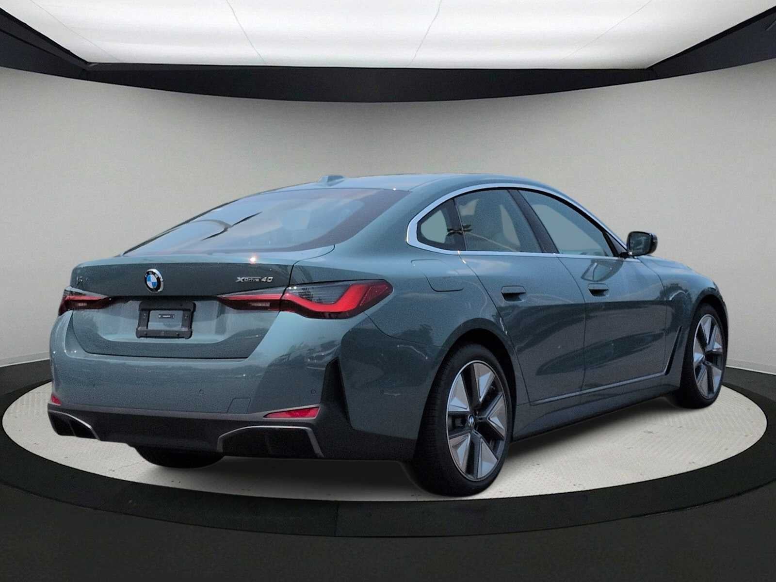 2026 BMW i4 xDrive40