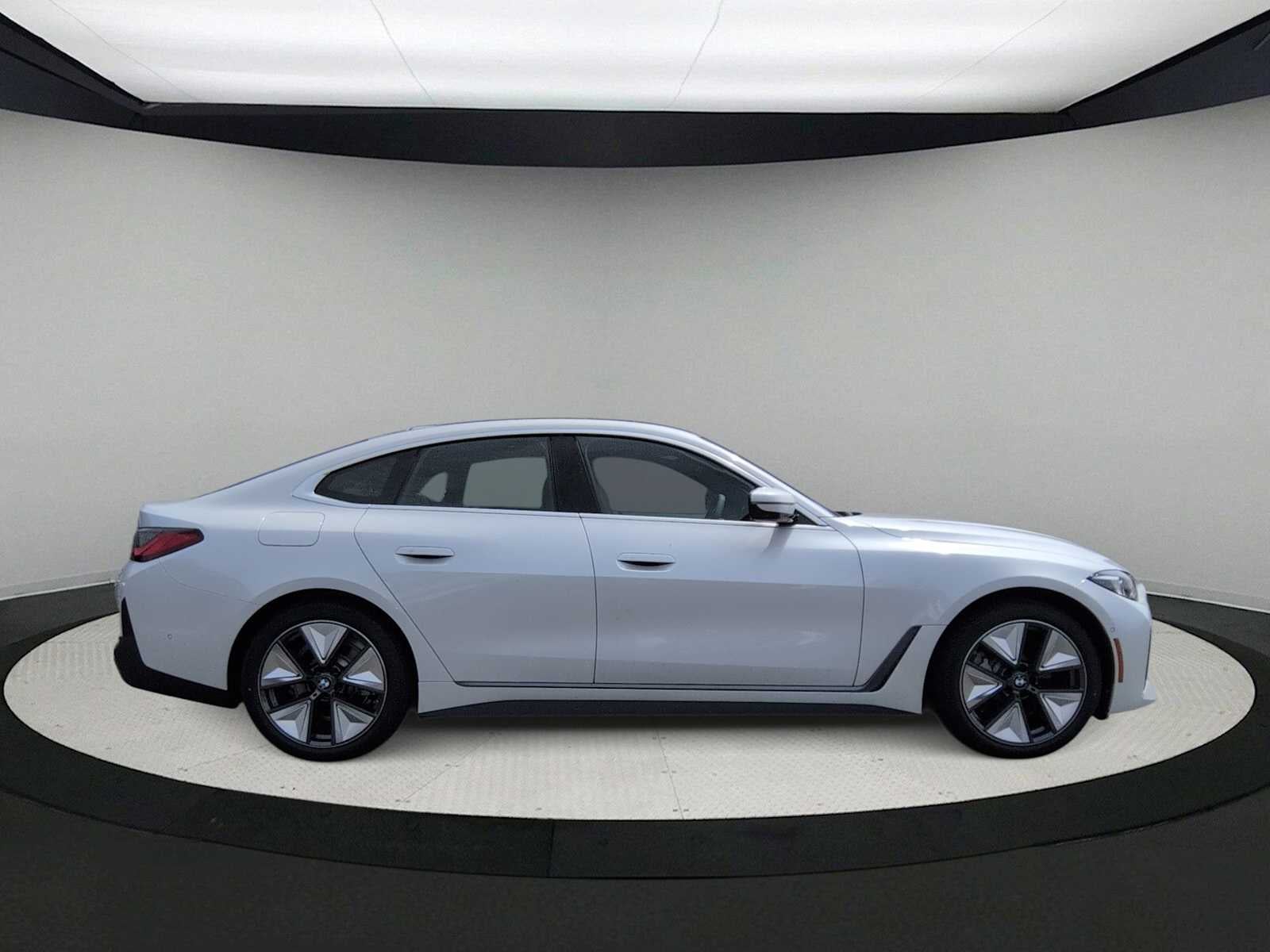2026 BMW i4 xDrive40
