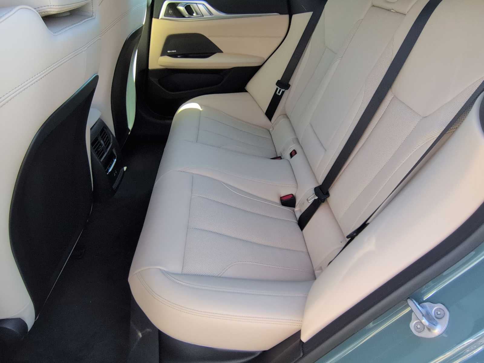 2026 BMW i4 eDrive40