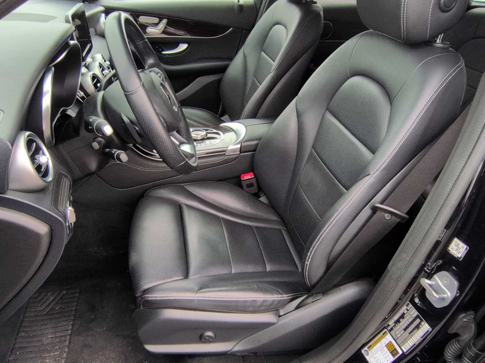 2019 Mercedes-Benz GLC 300 GLC 300