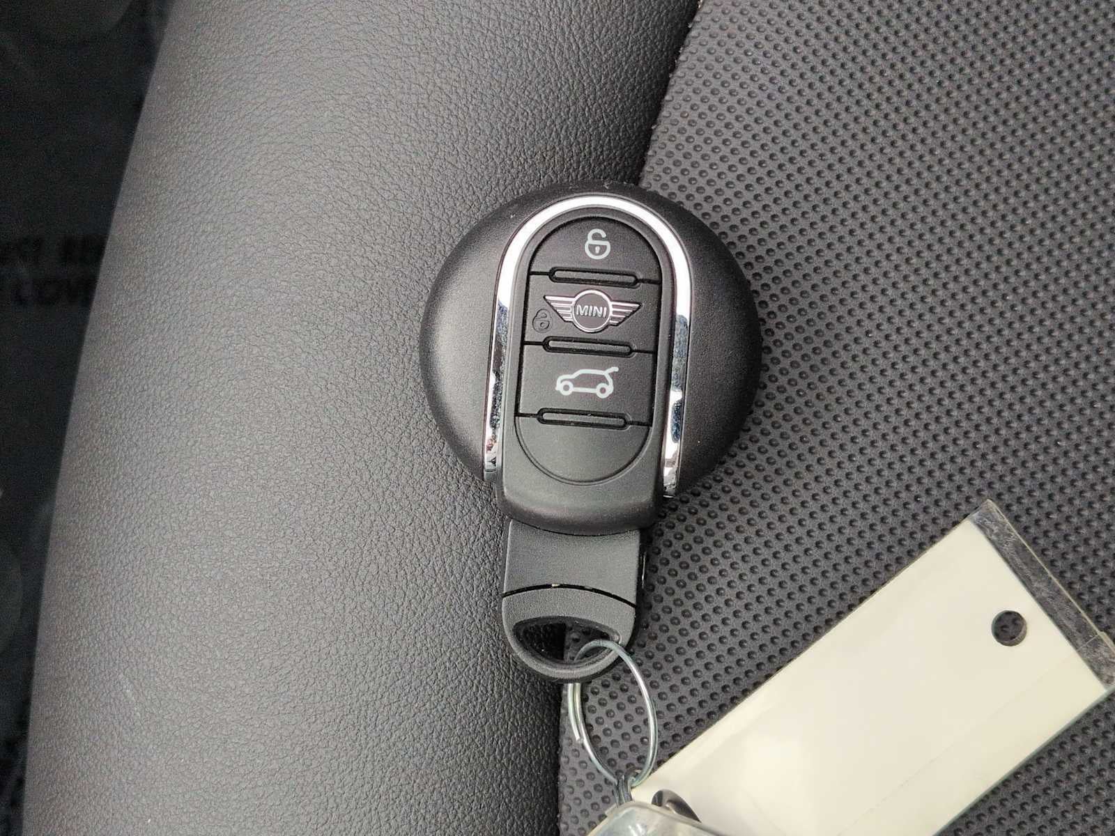 2024 MINI HARDTOP 2 DOOR Cooper